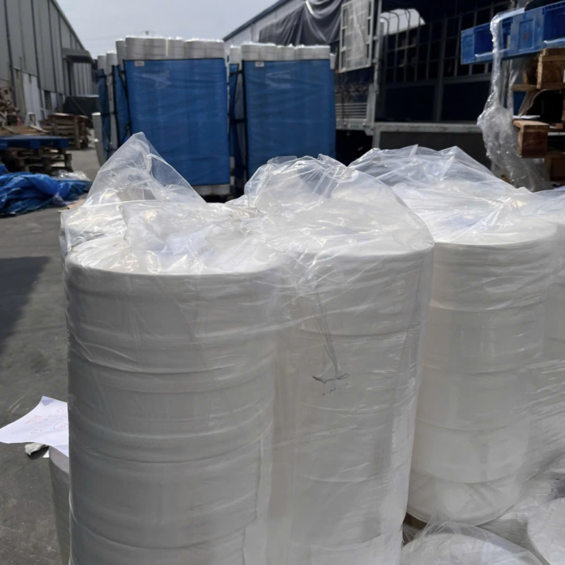 Giấy vệ sinh công nghiệp cuộn lớn 700g 3 lớp - 2025.